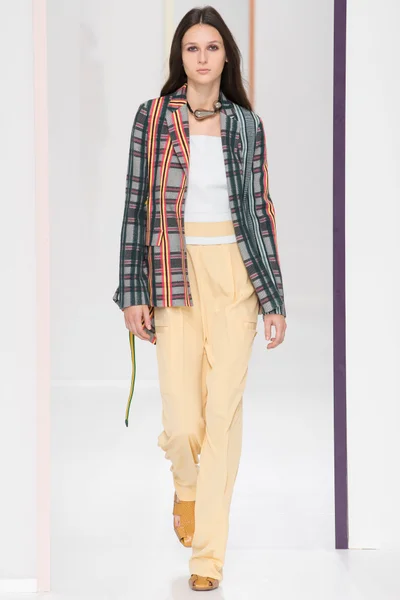 Look 5
